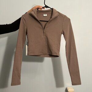 Aritzia Sunday Best Half Zip Top in Turner Taupe